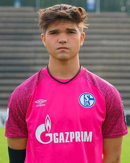 international-soccer-academy-schalke-player-alec-laible