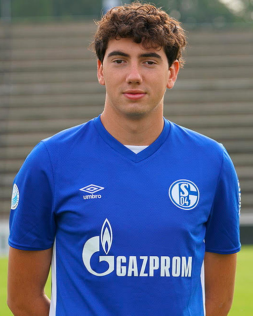 international-soccer-academy-schalke-player-antonios-loukas
