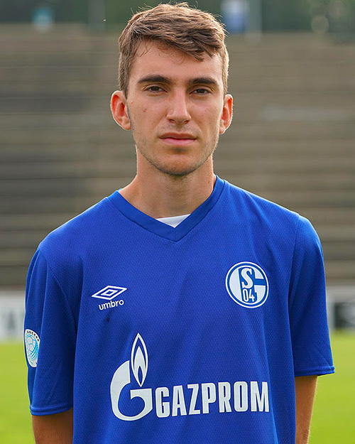 international-soccer-academy-schalke-player-dillon-bahrdi