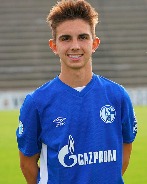international-soccer-academy-schalke-player-michael-divano