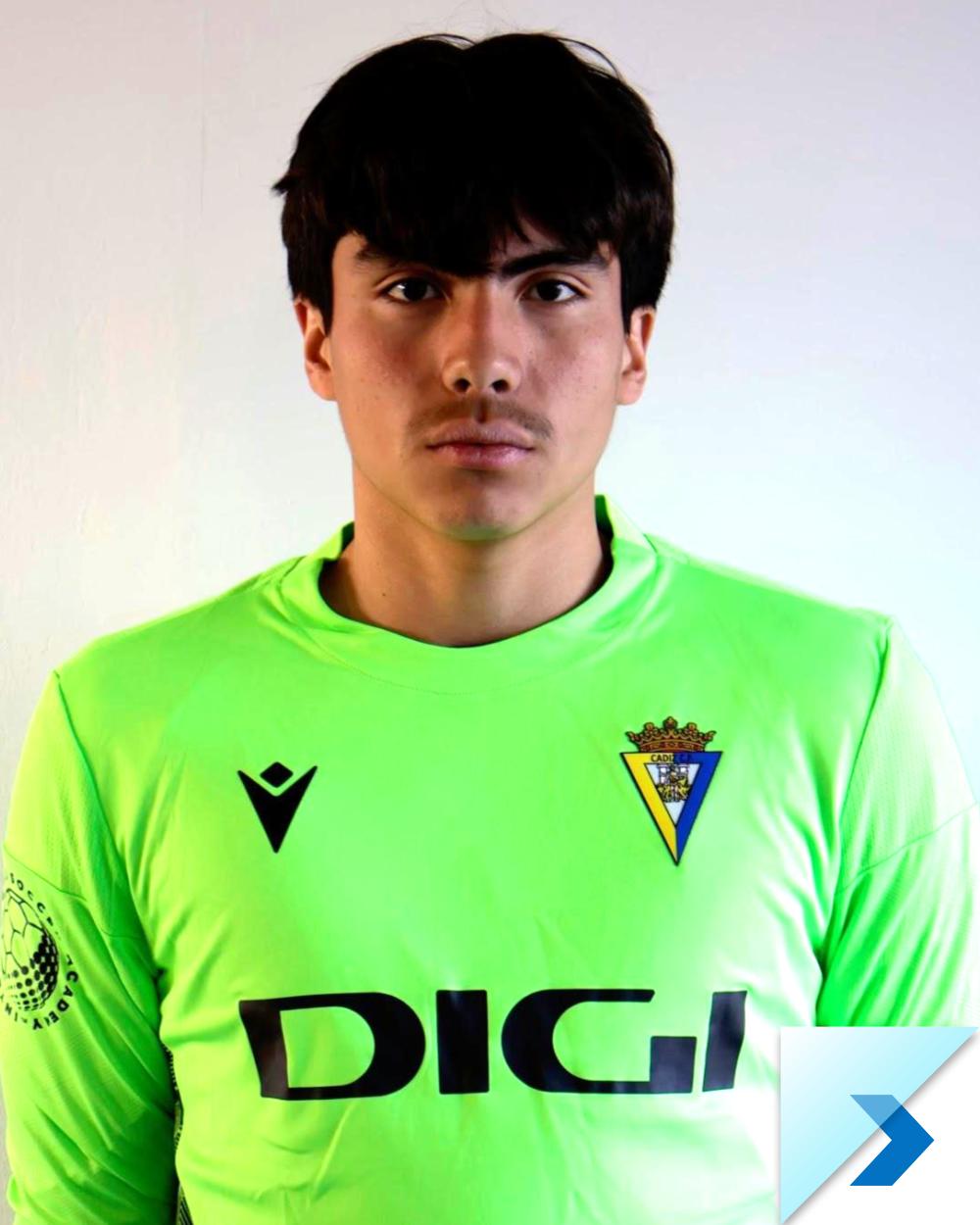 international-soccer-academy-cadiz-player-16Palacios-a