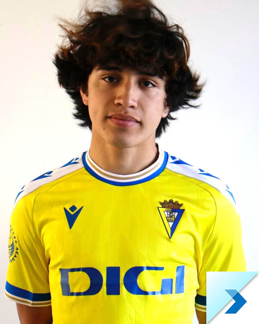 international-soccer-academy-cadiz-player-3Marin-a