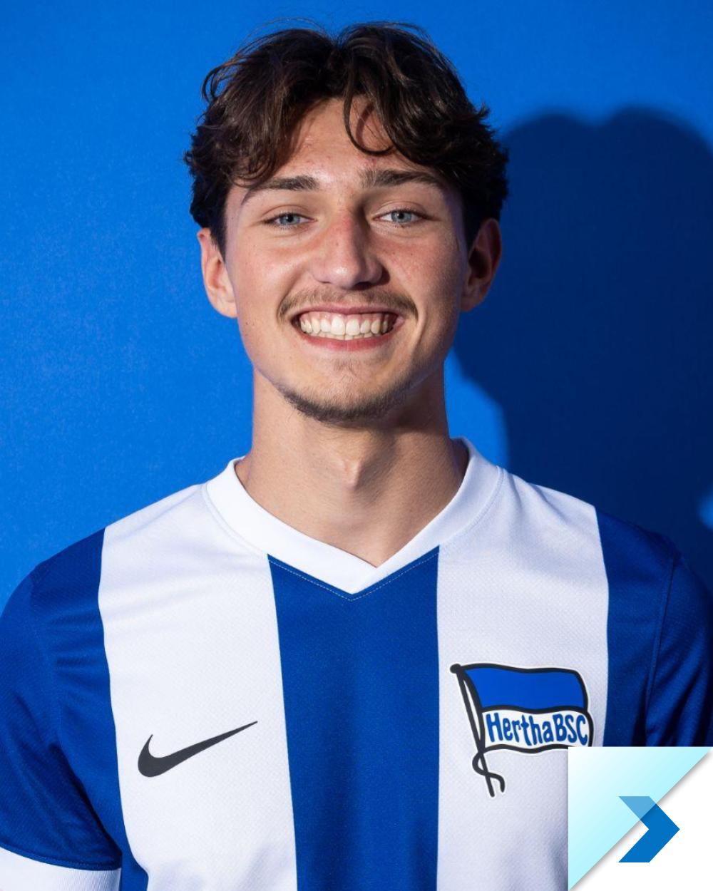 international-soccer-academy-hertha-player-2425-Eryk-Molek-a