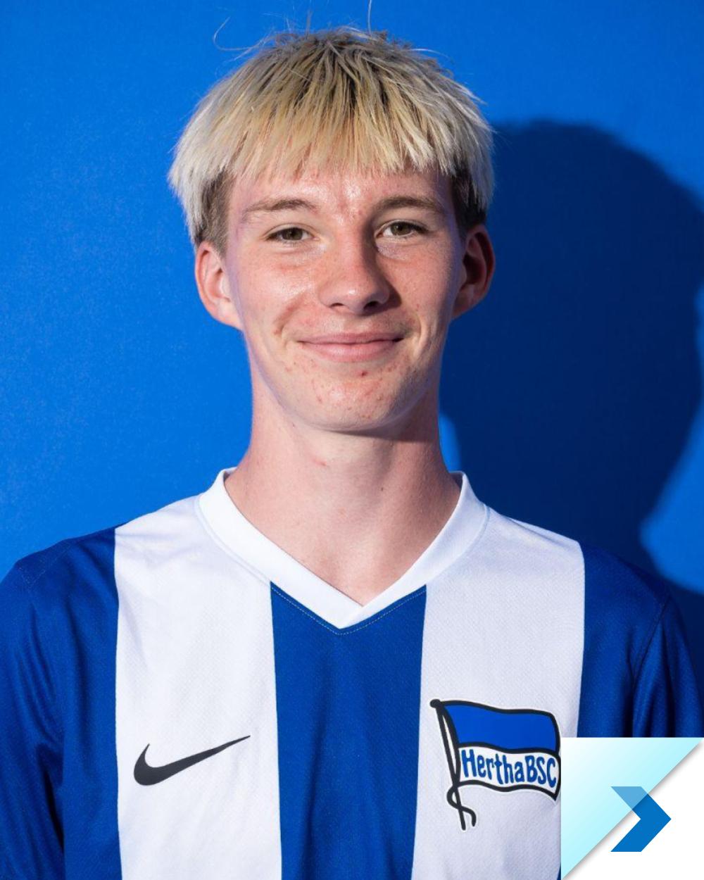 international-soccer-academy-hertha-player-2425-Ethan-Elmore-a