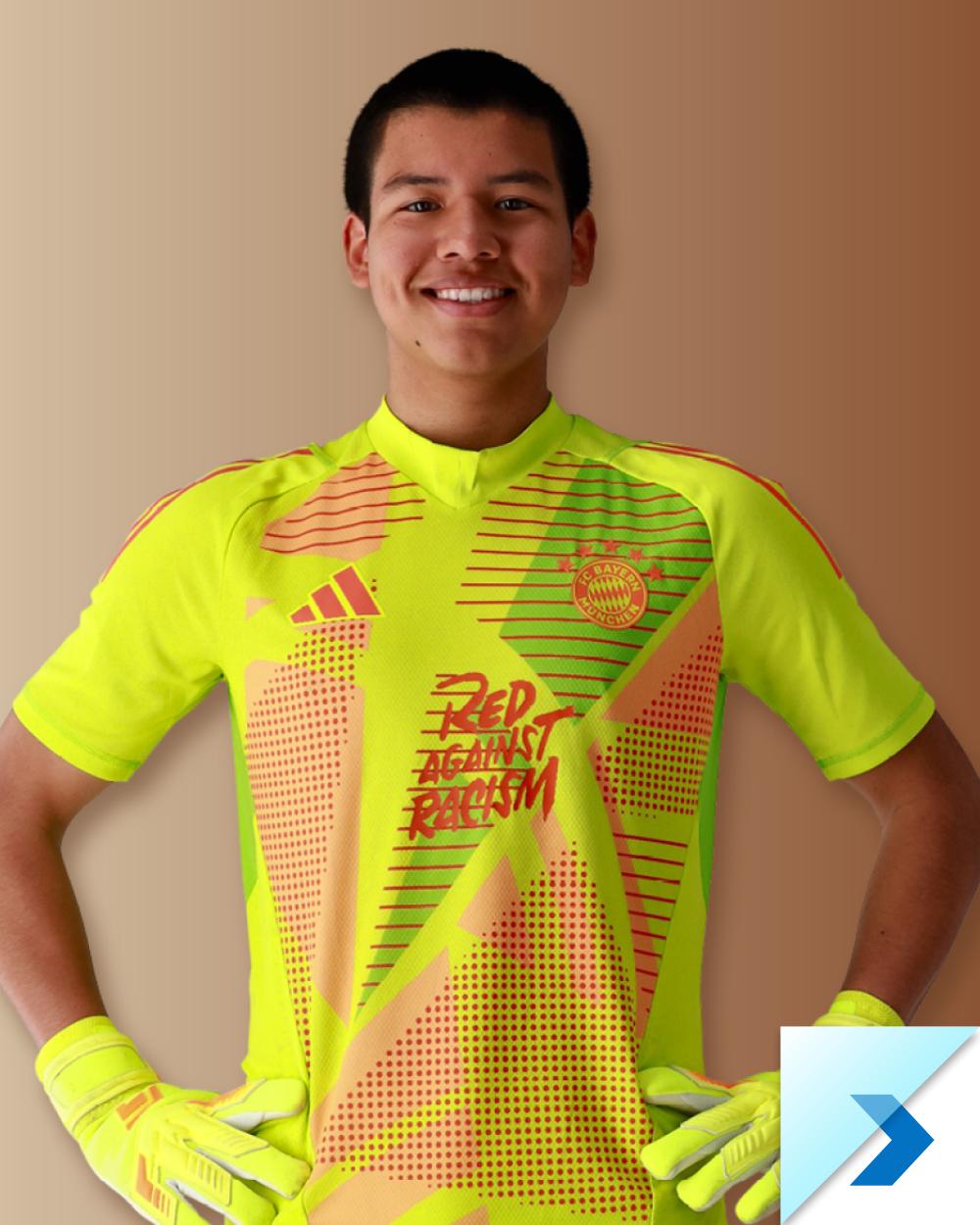 international-soccer-academy-bayern-player-01-Rogelio-Barrera-a