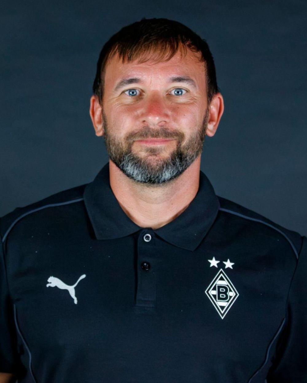 international-soccer-academy-borussia-player-2526-Jens-Baumer-B