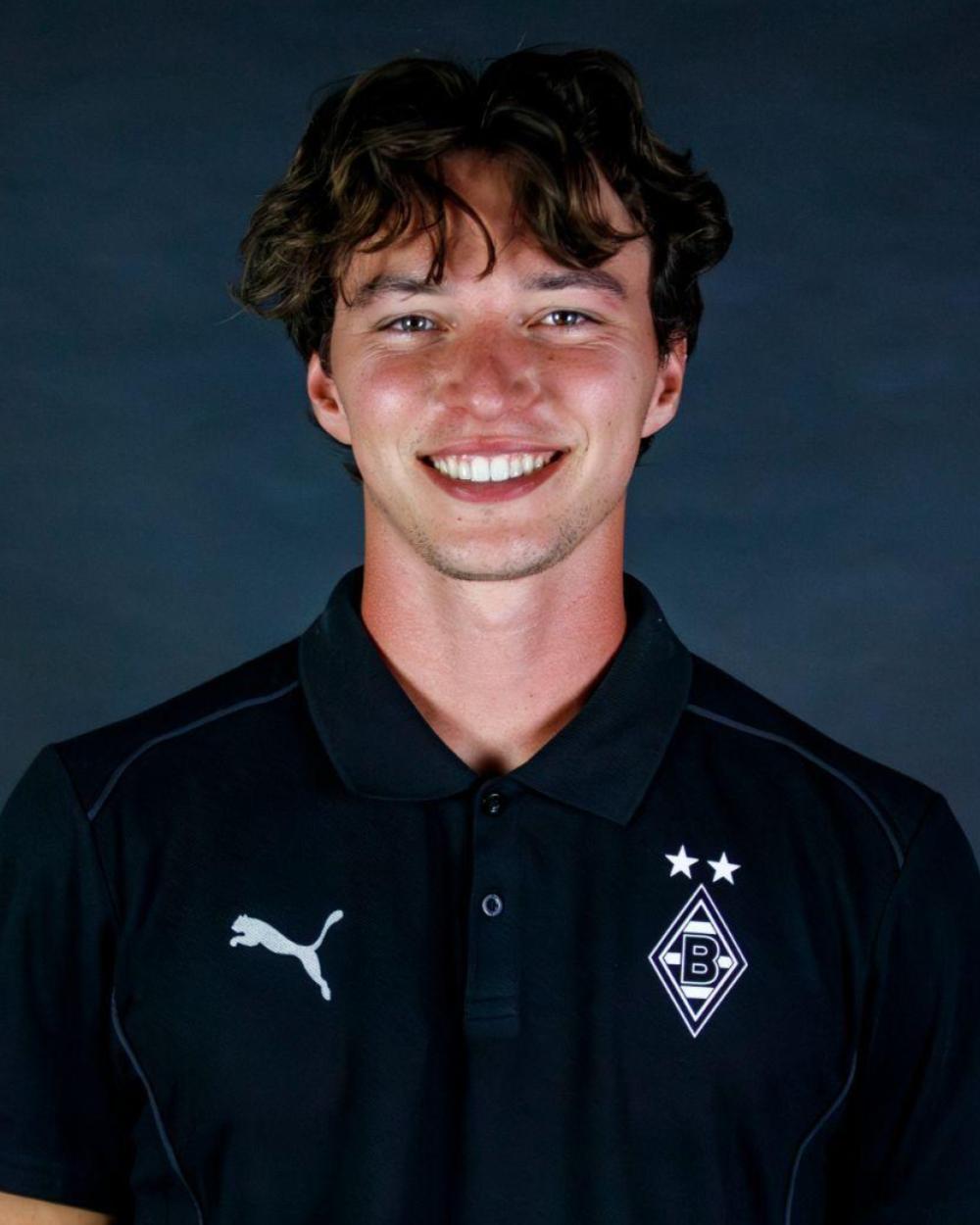 international-soccer-academy-borussia-player-2526-Michael-Scavuzzo-B