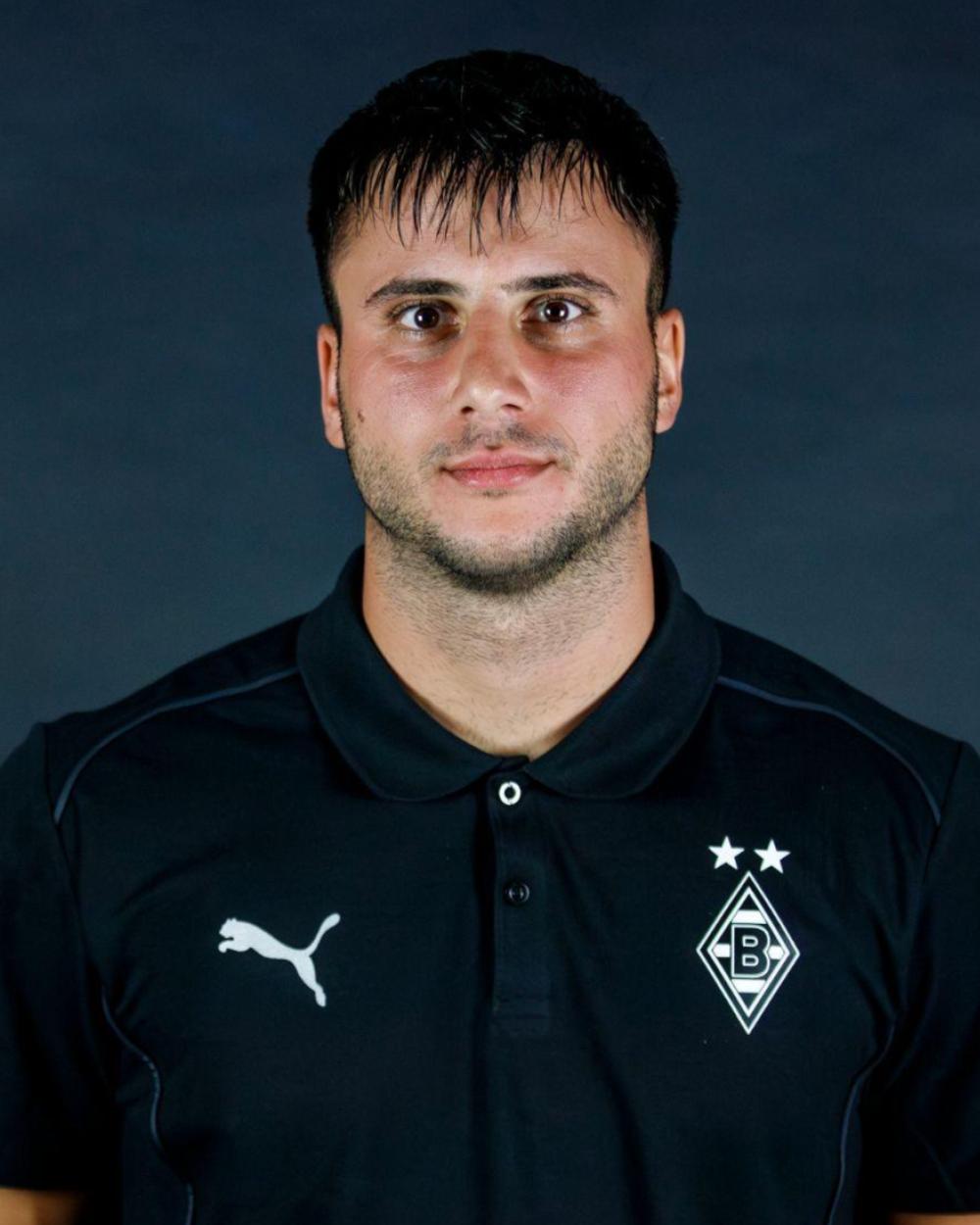 international-soccer-academy-borussia-player-2526-Mike-Agiasmatis-B